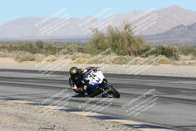 media/Dec-07-2025-CVMA (Sun) [[3e7d2de5dc]]/Race 4-Supersport Middleweight/